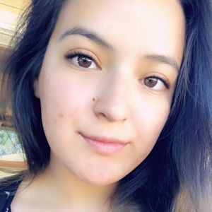 Meet your Posher, Lesly